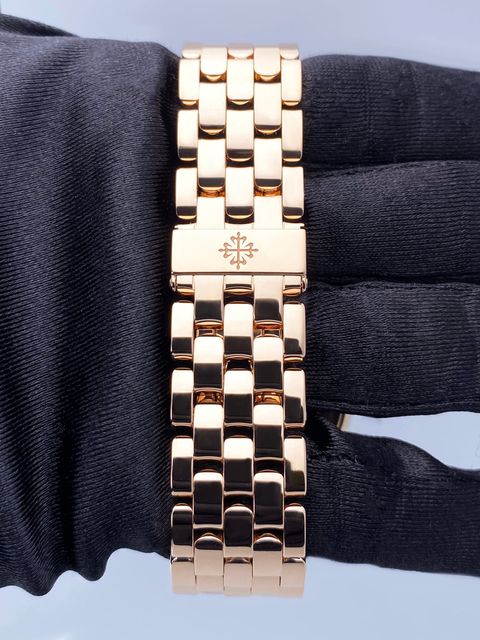 Patek Philippe Annual Calendar 5396/1R-001 Image 6